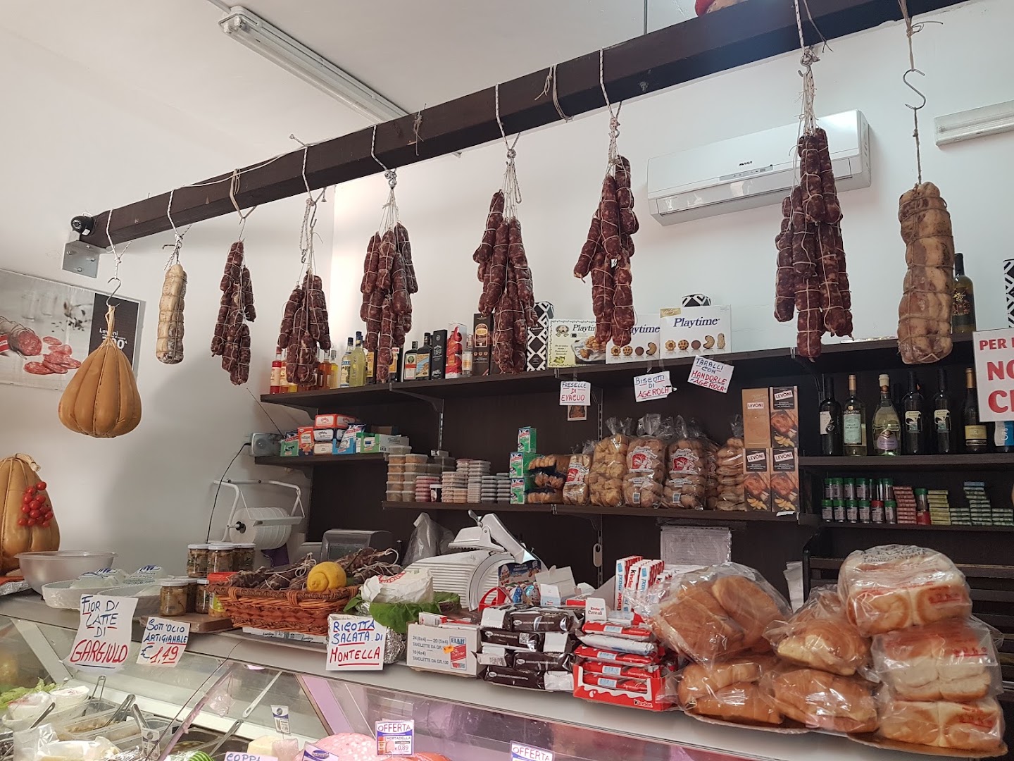 Minimarket Gastronomia Pizzeria La Bottega Del Gusto Di Buondonno A · Foto 3