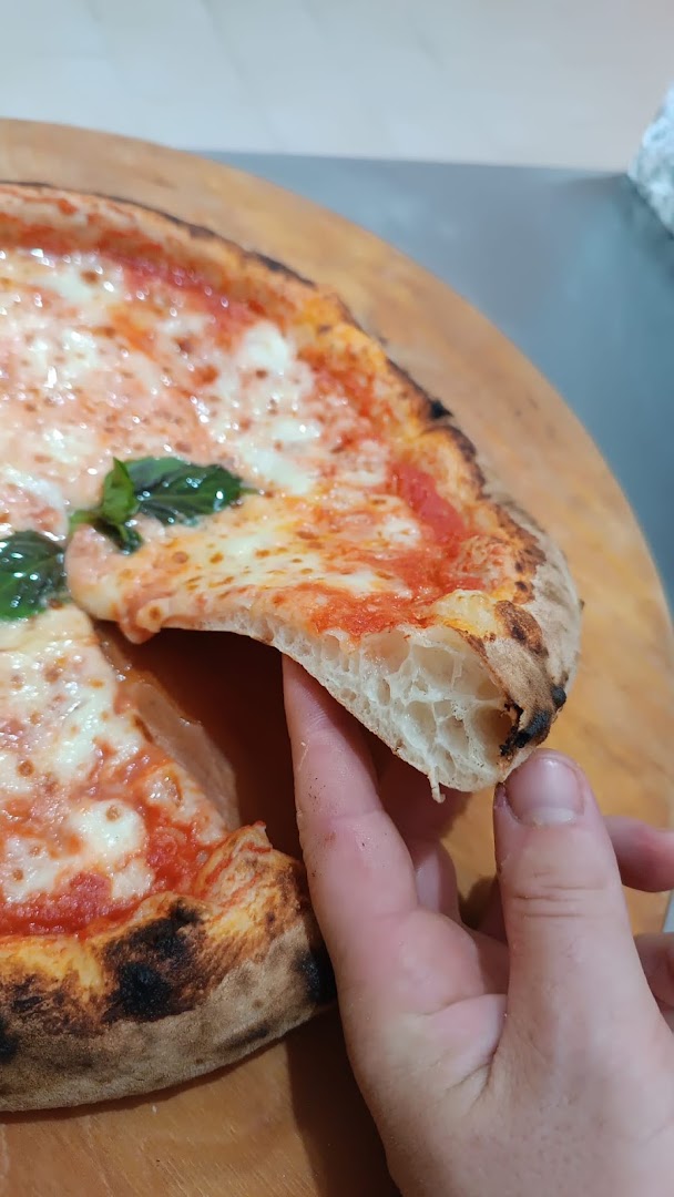 Minimarket Gastronomia Pizzeria La Bottega Del Gusto Di Buondonno A · Foto 10
